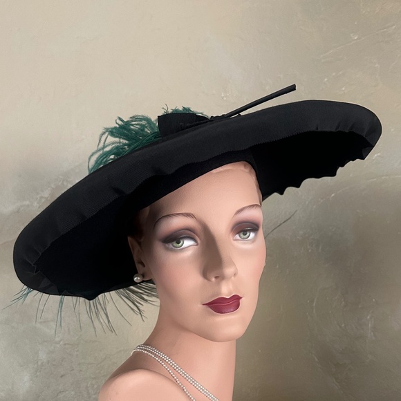 FASCINATING 1940s\' BLACK FELT WIDE BRIM HAT + LARGE AQUA OSTRICH FEATHER main image 15